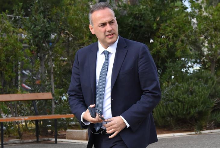 Κηδεία Βασίλη Μπεσκένη: Ράγισαν καρδιές Κηδεία Βασίλη Μπεσκένη: Ράγισαν καρδιές