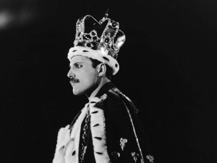 1946 - 1991: Σαν σήμερα γεννήθηκε ο Freddie Mercury!