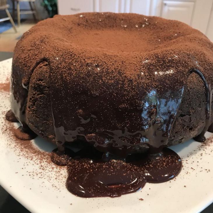 Το σοκολατένιο κέικ που θα σε ξετρελάνει!