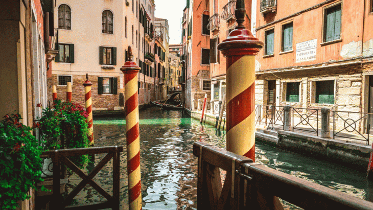 Βενετία: Καθάρισαν τα νερά στα κανάλια