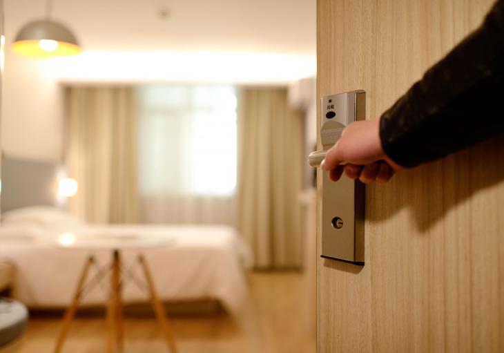 Κορονοϊός: 72 ξενοδοχεία που παραμένουν ανοιχτά 
