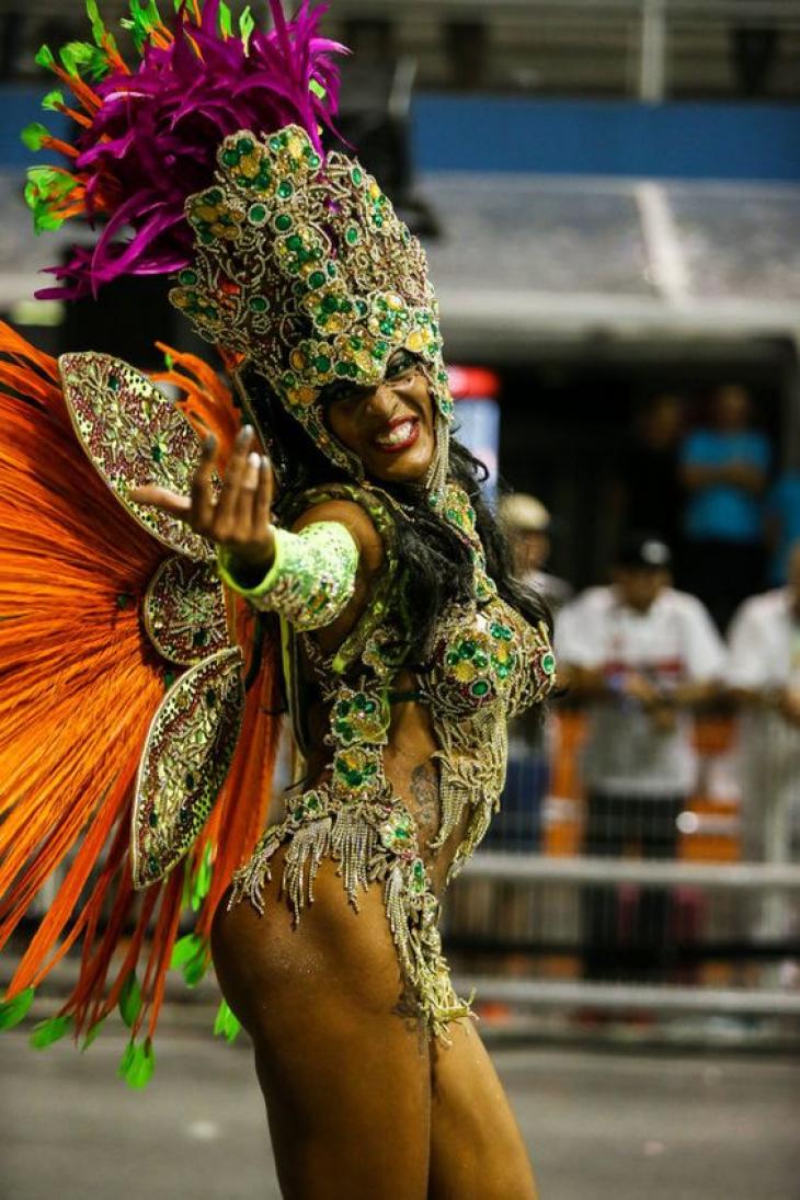 Αναβάλλεται το καρναβάλι του Ρίο