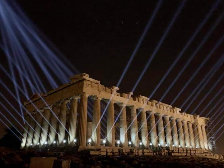 Η Ακρόπολη με νέο φωτισμό 