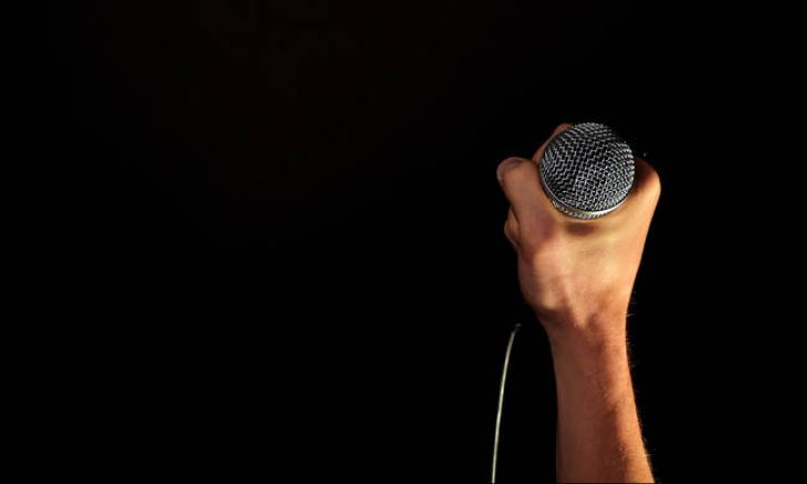 Έλληνας τραγουδιστής έγινε σωματοφύλακας 