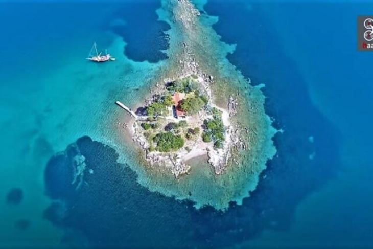 Έρως: Το ελληνικό νησί του έρωτα 