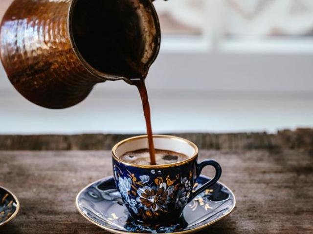 4 λόγοι που δεν πετάς το κατακάθι του καφέ
