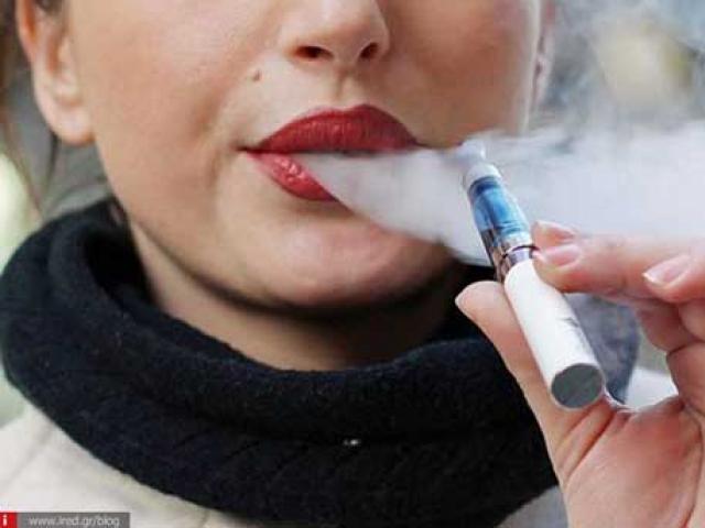 Κινδυνεύουν όσοι καπνίζουν ηλεκτρονικό τσιγάρο