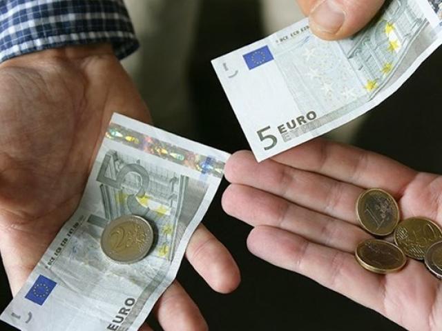Μείωση ενοικίου και επίδομα 800 ευρώ 