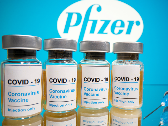 Pfizer: Ετοιμάζει νέα εκδοχή του εμβολίου σε σκόνη