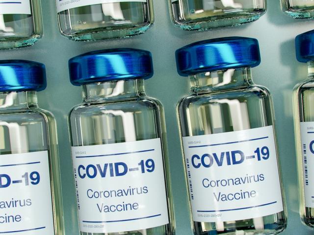 Εμβόλιο: Πότε έρχονται οι πρώτες δόσεις στην Ελλάδα;