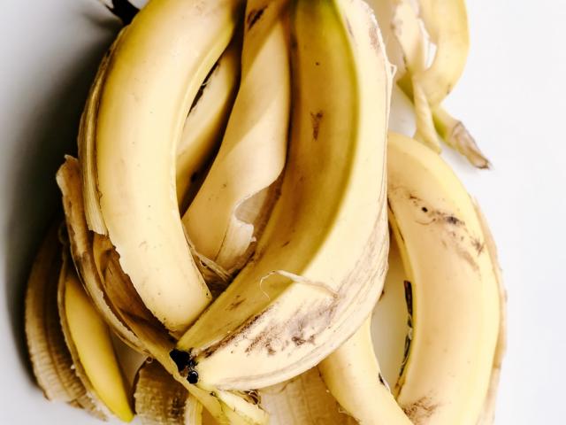 Η φλούδα μπανάνας κάνει καλό;